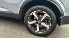 Nissan Qashqai 1.3 DiG-T MH N-Connecta 5dr Petrol Hatchback